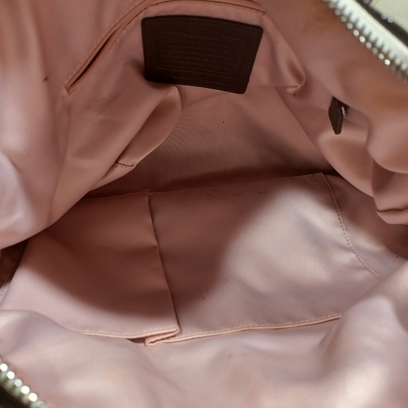 Coach Ashley - Picture 9 of 10